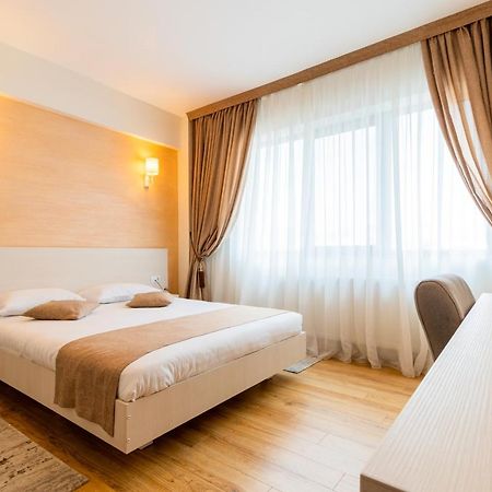 Hotel Bulevard Râmnicu Vâlcea Екстериор снимка