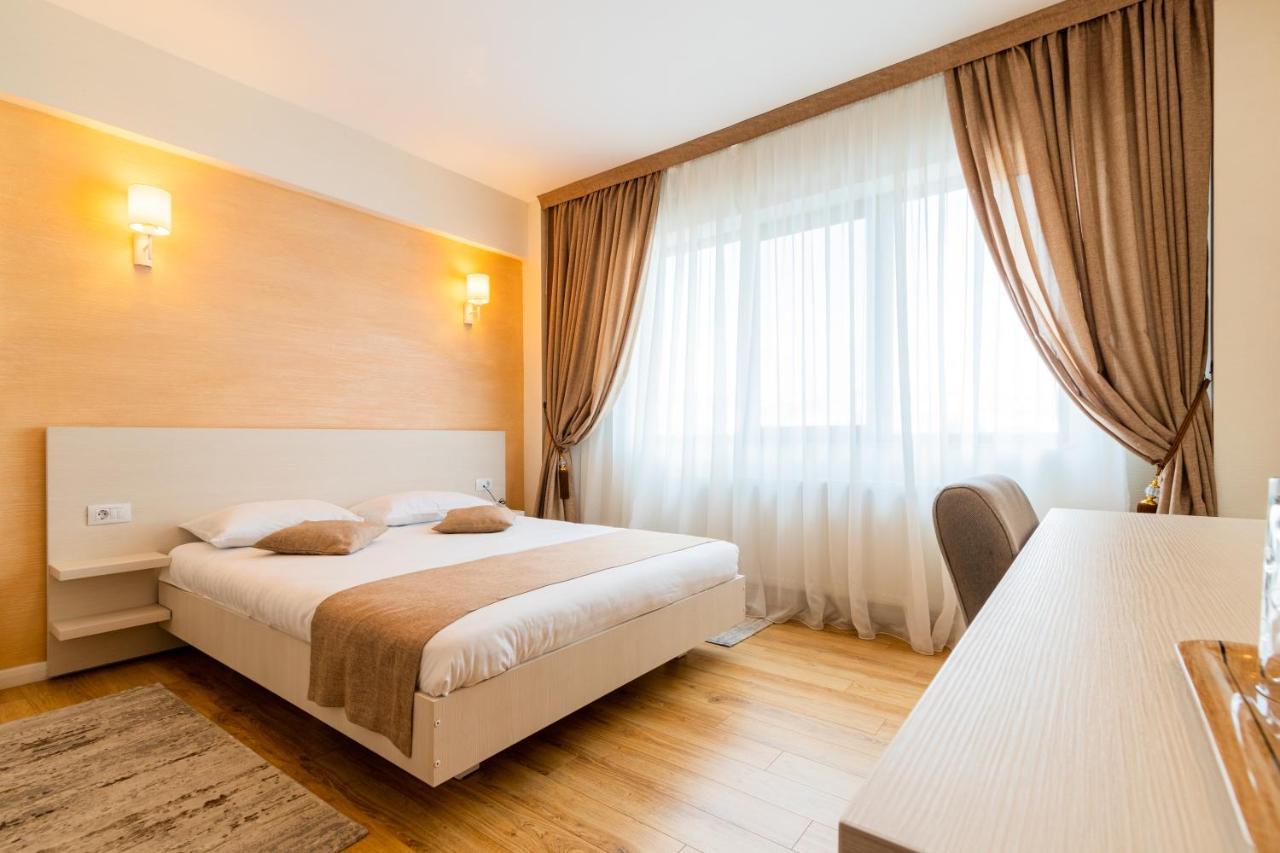 Hotel Bulevard Râmnicu Vâlcea Екстериор снимка