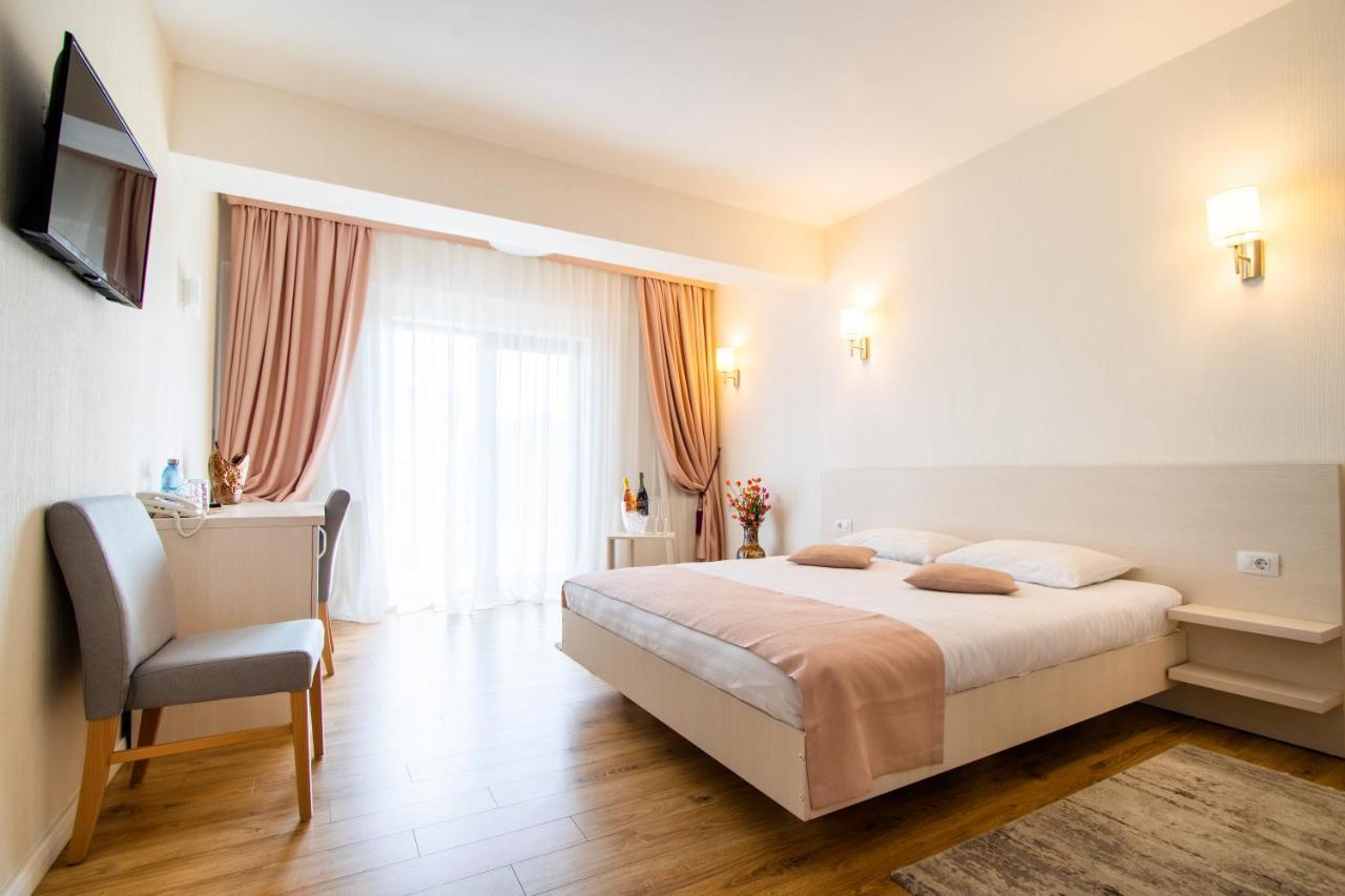 Hotel Bulevard Râmnicu Vâlcea Екстериор снимка