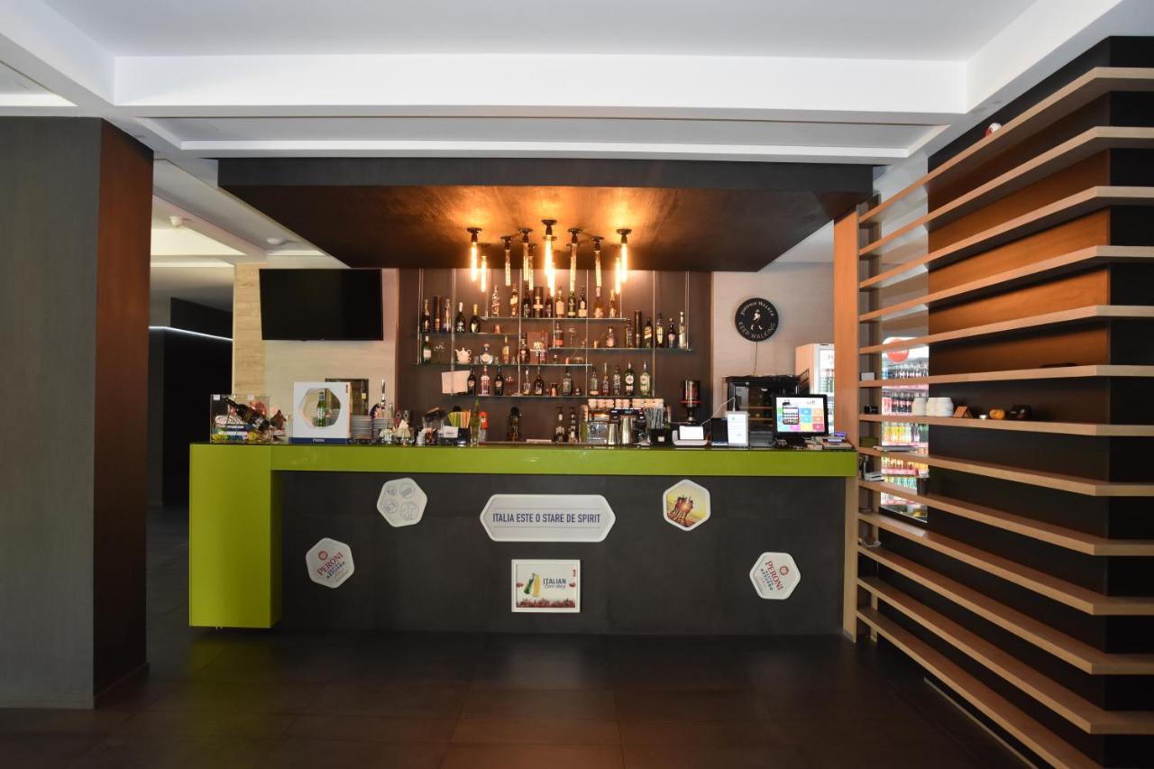 Hotel Bulevard Râmnicu Vâlcea Екстериор снимка