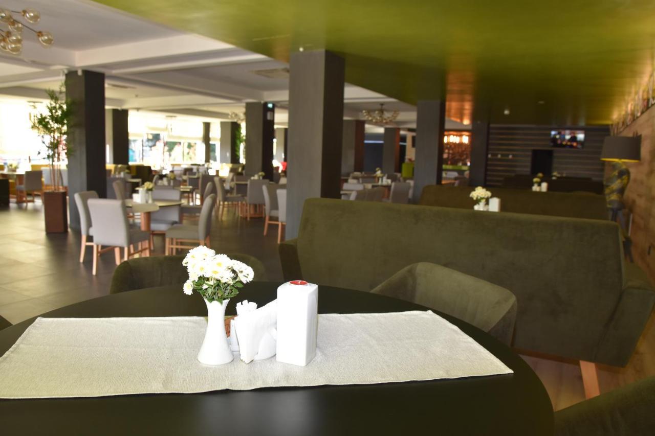 Hotel Bulevard Râmnicu Vâlcea Екстериор снимка